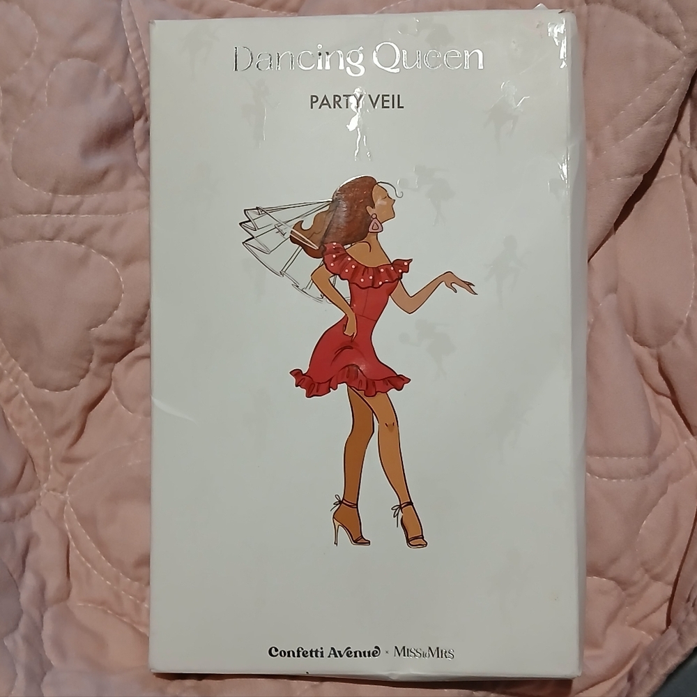 Dancing Queen Party Veil